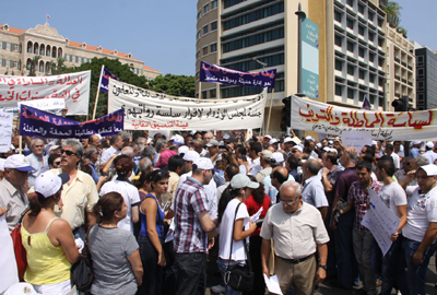 هل نشهد مساراً اقتصادياً جديداً في ظل التوترات والتجاذبات السياسية؟
هيئة التنسيق النقابية تعاود اضرابها لاقرار السلسلة
لكنها ضائعة وغير قادرة على مجابهة حيتان المال و«حيتان السياسة معا»
