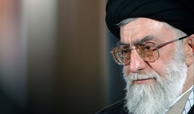 خامنئي يحذر من نية بعض الدول تصدير أزمة الإرهاب في العراق
