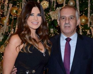 منى أبو حمزة ترد على مذكرة توقيف زوجها