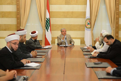 وزير الداخليّة استقبل عراجي وأبو خاطر وسفيرة الهند
«العلماء المسلمون» : نرفض التعذيب
حين الاعتقال وقتل الأبرياء