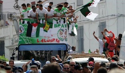 لاعبو الجزائر يتبرعون بمكافآتهم لسكان غزة