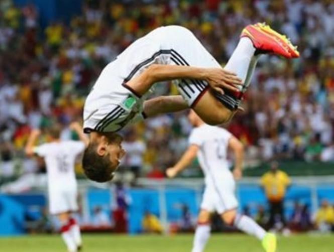كلوزة يعتذر من الجماهير الالمانية !