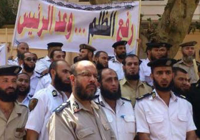 مصر: الداخلية تستعد للتخلص من«الضباط الإخوان»
