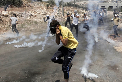 استشهاد 9 فلسطينيين في غارات إسرائيلية على غزة
القسام ترد بإطلاق الصواريخ وتشييع الشهداء