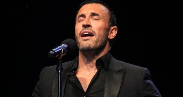 بالفيديو – كاظم الساهر يتلو القرآن!