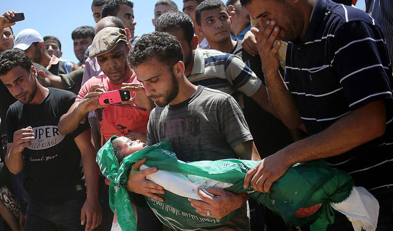 أطفال غزة يواجهون «المحرقة الاسرائيلية» وسط صمت دولي وتخاذل عربي ...
«القسام» تلاحق قادة اسرائيل في ملاجئهم والمقاومون ينتظرون المواجهة البرية
