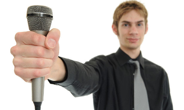 بالفيديو... شاب موهوب بتقليد أصوات الفنانين !