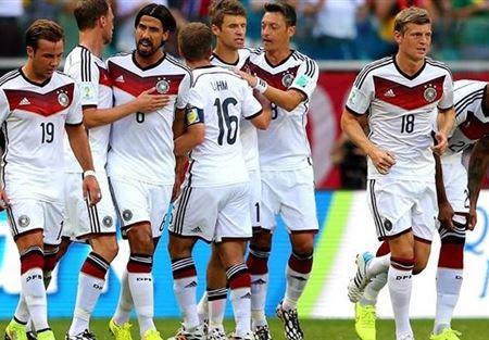 صدمة لألمانيا باعتزال أهم لاعب في تشكيلة أبطال العالم!