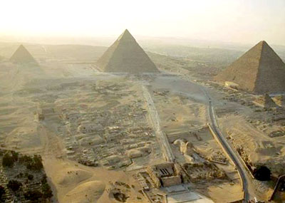 مقتل 15 جنديا مصريا
بهجوم في وادي الجيزة