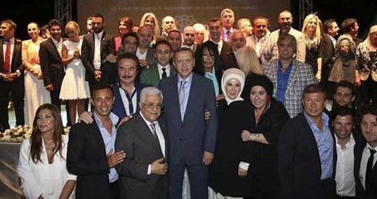 كبار نجوم تركيا إلى جانب أردوغان!