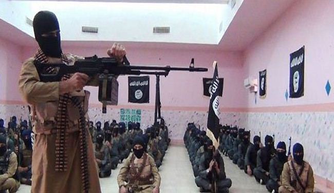 بالصور- داعش أثناء تدريبات قتالية في الموصل!