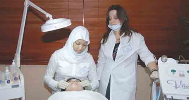 الـ Selfie ترفع عمليات تجميل الأنف واليدين بين السعوديات!