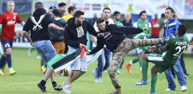 مشجعون داعمون لفلسطين يهاجمون لاعبي مكابي حيفا الإسرائيلي في مباراة ودية
