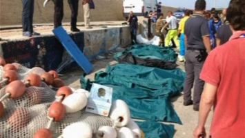 العثور على 40 جثة اضافية في حطام السفينة قبالة ايطاليا