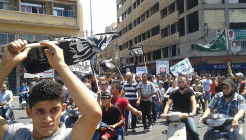شارع «مونو» في طرابلس عرضة لـ «جنون» الاسلاميين