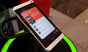 HTC1  افضل هواتف عام 2013