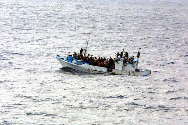 «الغارديان»: هكذا يتم نقل عناصر «داعش» الى أوروبا