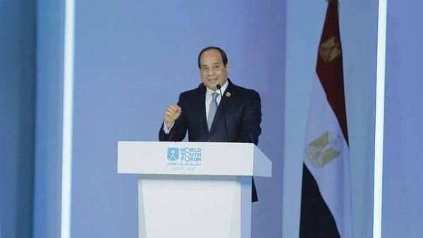 السيسي يعلن توجيه مخصصات العلاوة لتطوير الصفوف الدراسية