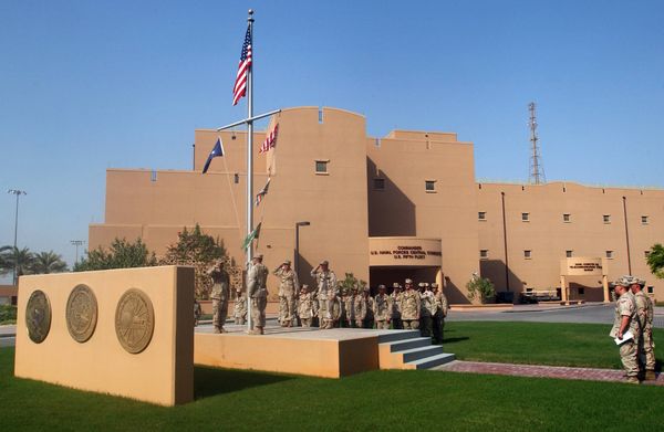 إيران بعد استهداف مراكز أميركية في البحرين: جميع القواعد في المنطقة تُعدّ أهدافاً مشروعة