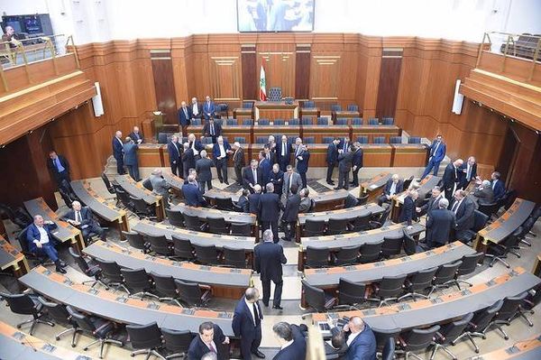 جلسة الاربعاء تتأرجح بين إنهاء الفراغ الرئاسي او الذهاب نحو المواجهة