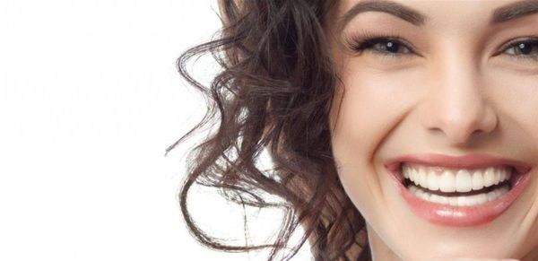 طرق طبيعية لتجميل الشفايف في المنزل