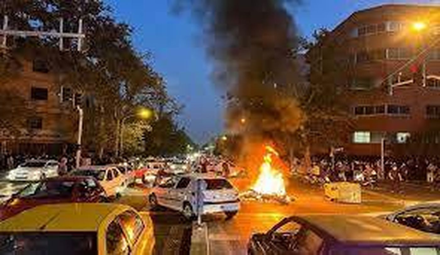 الحرس الثوري يعلن اعتقال شبكة تجسس لصالح بريطانيا تعمل على توسيع أعمال الشغب في إيران
