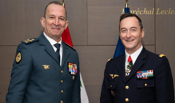 قائد الجيش يلتقي نظيره الفرنسي في باريس ويؤكدان دعم استقرار لبنان