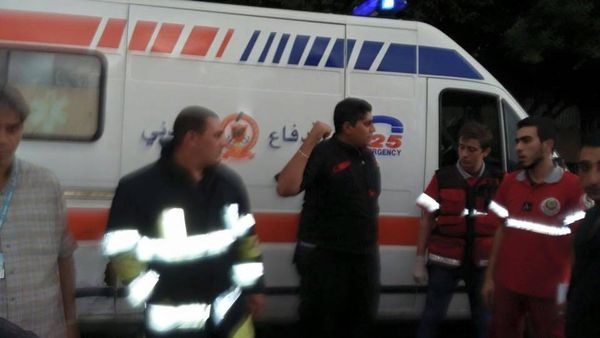 نقل 4 عمال الى المستشفى إثر تنشقهم غازات سامة في الجناح