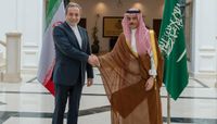 عراقجي لنظيره السعودي: شهدنا أطماع من الجانب الأميركي في المفاوضات