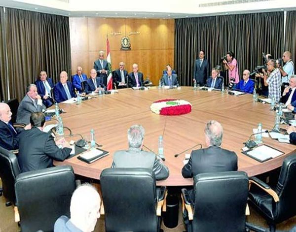 لبنان يتساوى في حجره وبشره