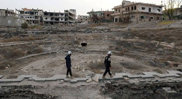 هذا ما عثر عليه الجيش السوري في أحد مقرات "الخوذ البيضاء" في سحم الجولان