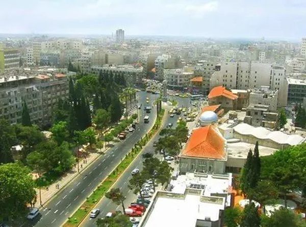 مديرية إعلام حمص: مقتل 7 أشخاص وإصابة 4 باستهداف مركبة بالرصاص من قبل مجهولين على جسر مصياف.