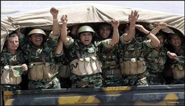 الطبقة: الجيش يحرّر جنوده... ويأسر قائــد «الخاطفين»