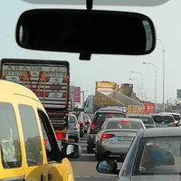 اعتصام لأصحاب الشاحنات عند جسر وادي الزينة ـ جدرا باتجاه بيروت