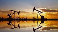 النفط يتجه صوب انخفاض أسبوعي بنحو 4%