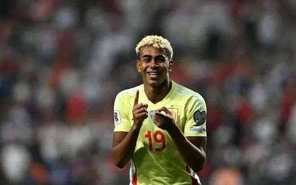 يامال يكشف سبب تفضيله تمثيل إسبانيا على حساب المغرب