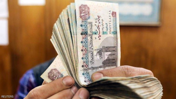 الدولار والجنيه.. تراجع يلامس الـ100 قرش