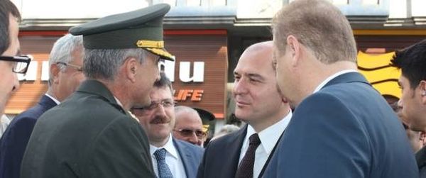 تركيا: سفير أميركا تجاوز حدوده ويجب على الدول الكبرى عدم تعيين أشخاص صغار كسفراء في بلادنا
