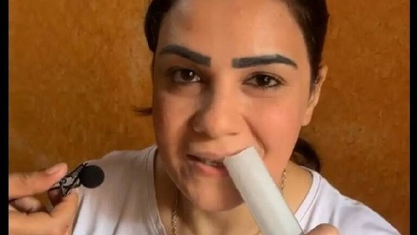 بالفيديو- امرأة مصرية "خارقة" جسدها مضاد للاختراق