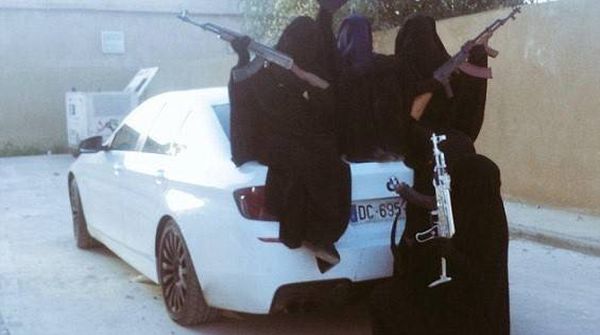 إنضمت لـ"داعش" وعادت لتروي "رحلة الجحيم"