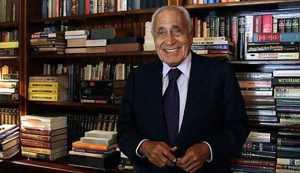“الحديث الأخطر” لحسنين هيكل ..
هل تنبأ هيكل بالتنازل عن "تيران وصنافير" للسعودية قبل وفاته؟