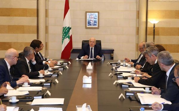 حكومة ميقاتي في مواجهة المتغيّرات والتحدّيات
تفعيل ديبلوماسيّة الكواليس... ووضع خطة طوارىء