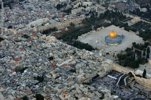 ماذا وراء قرار إعلان خارجية أمريكا دمج القنصلية والسفارة بالقدس؟