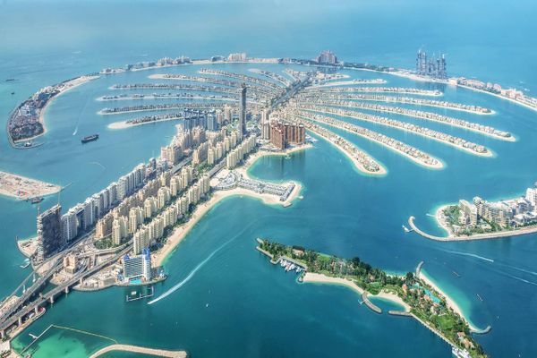 دبي تُقر موازنة عام 2022 بقيمة 16.3 مليار دولار
