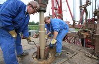 تهديدات ترامب ترفع أسعار النفط