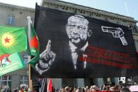 سويسرا: محاكمة 4 أشخاص حملوا يافطة كتب عليها "أقتلوا إردوغان"