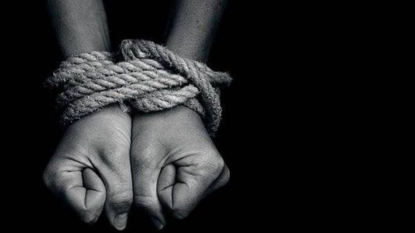 جثة خمسينية في أحد فنادق المعاملتين
