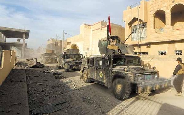 الجيش العراقي حرّر المجمّع الحكومي وسط الرمادي
الحشد الشعبي : أميركا تسعى لتهريب قادة «داعش» خارج الأنبار