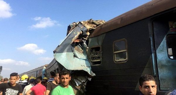 مصر تحيل ستة أشخاص للمحاكمة في حادث قطار الإسكندرية الذي قتل 44 شخصا