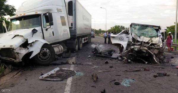 مصرع 13 بينهم عريس في حادث سير مروّع